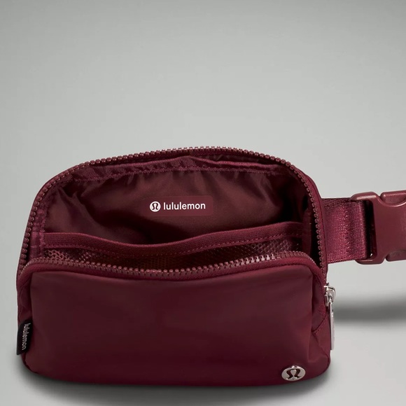 NWT Lululemon Red Merlot Everyday Belt Bag! - Picture 7 of 10